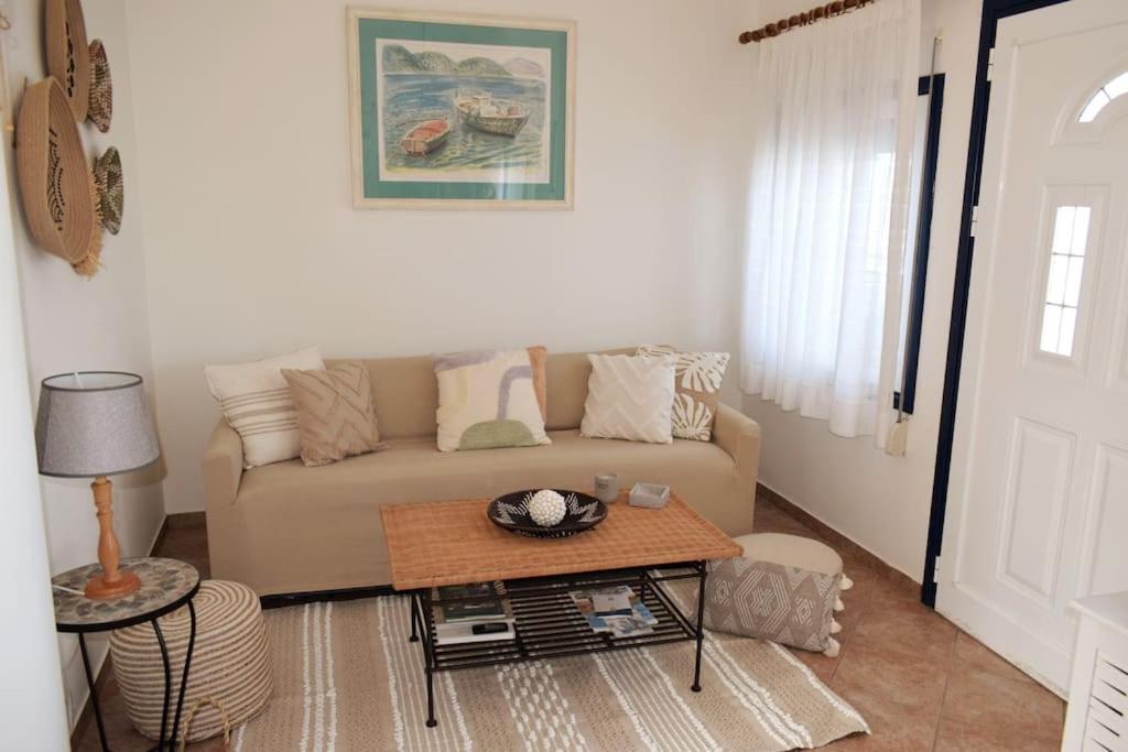 Ocean Vista Retreat Villa Skala Polichnitou Bagian luar foto